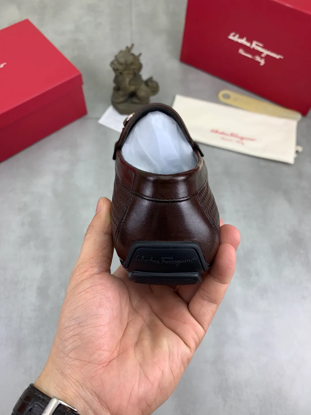 Men's shoes 💰P460 new high quality [Ferragamo/Ferragamo] latest model original imported calfskin, imported cowhide lining + original luxury metal buckle + original combination outsole Comparison without pressure Code number: 38-44 (45 customized)